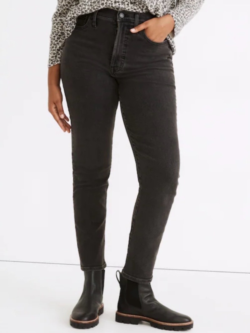 Madewell Slim Jeans in Washed Black Denim - Size 29x32